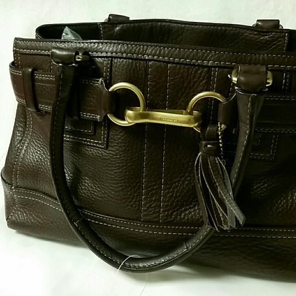 Coach Handbags - New Condition Coach Legacy Brown Leather Bag 🌸🌻